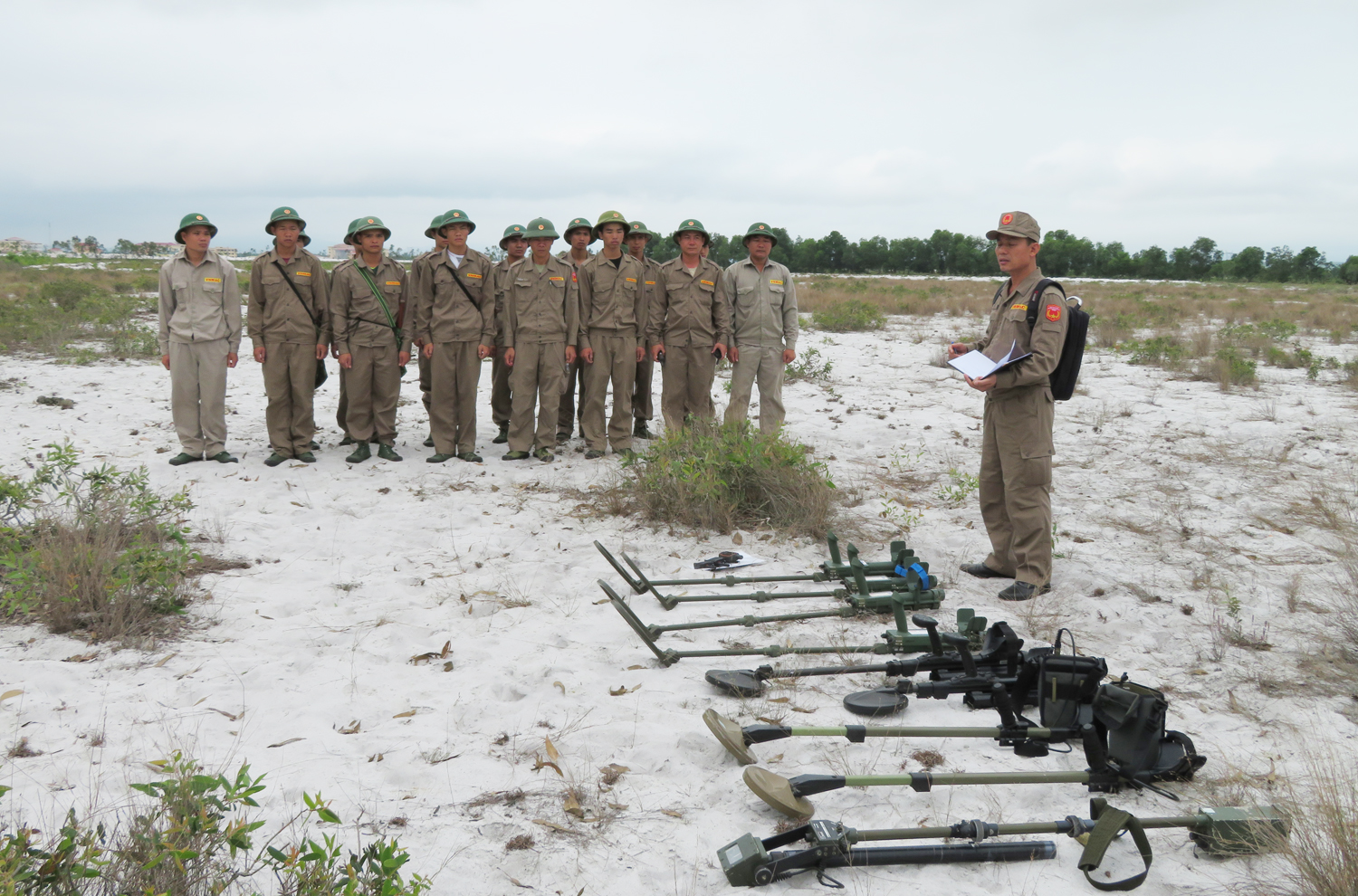 Cần nhiều nguồn lực để khắc phục bom, mìn vật nổ tồn sót sau chiến tranh

